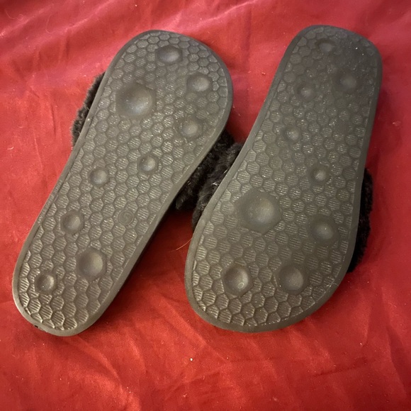 FENTY by Rihanna for Puma Faux Fur w/ Dust Bag Size 5 - Picture 4 of 9